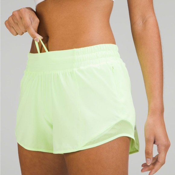 Lululemon Hotty Hot Low-Rise Lined Short 4” - Picture 4 of 5